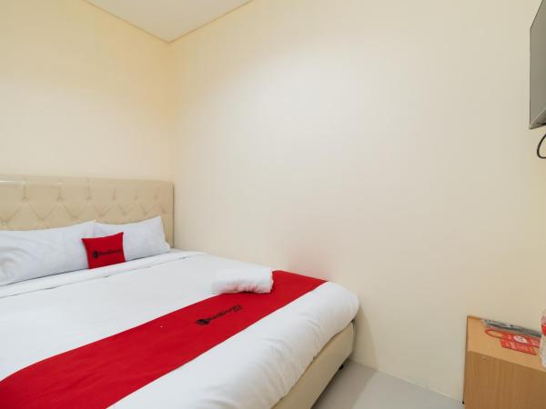RedDoorz @ Kemanggisan Raya : photo 3 de la chambre chambre double standard