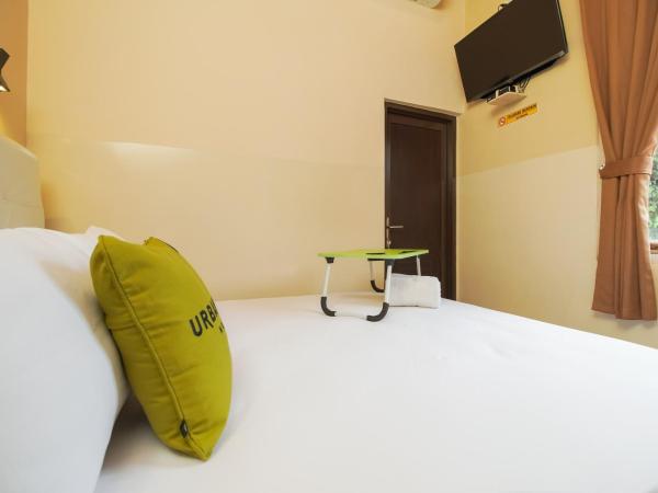 Urbanview Hotel Cantee Halim Perdanakusuma by RedDoorz : photo 5 de la chambre chambre double supérieure