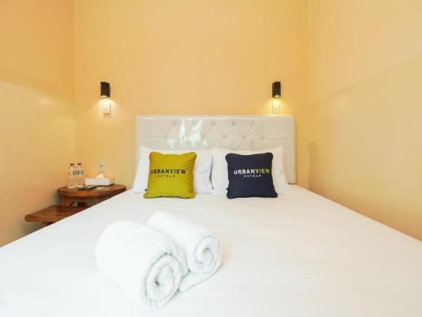Urbanview Hotel Cantee Halim Perdanakusuma by RedDoorz : photo 7 de la chambre chambre double supérieure