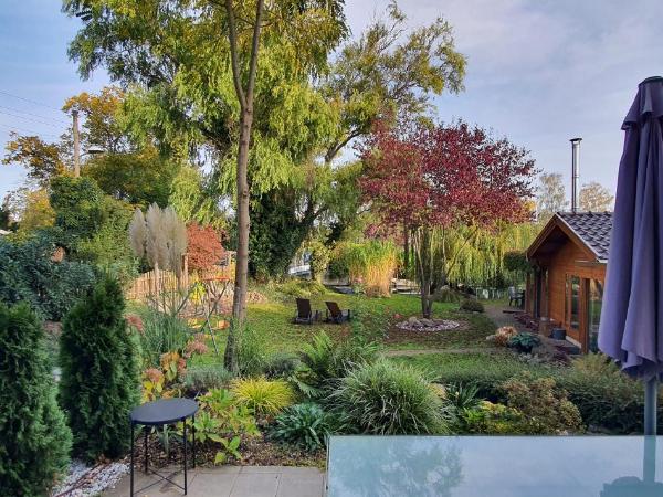 Pension an der Elsterbrücke : photo 3 de la chambre appartement - vue sur lac