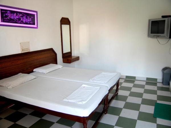 Hotel Sidhartha Walking Distance From TajMahal : photo 8 de la chambre chambre double ou lits jumeaux standard