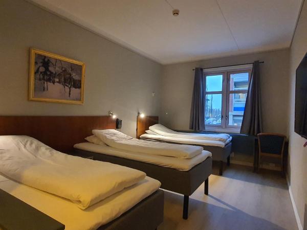 First Hotel Breiseth : photo 1 de la chambre chambre familiale standard (2 adultes + 1 enfant)