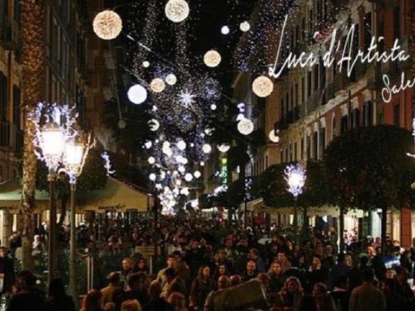 La Garçonniere-Suite in Salerno centro : photo 3 de la chambre suite