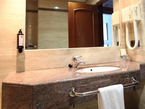 Hotel Conde Ansúrez By Almia Hoteles : photo 4 de la chambre chambre double ou lits jumeaux