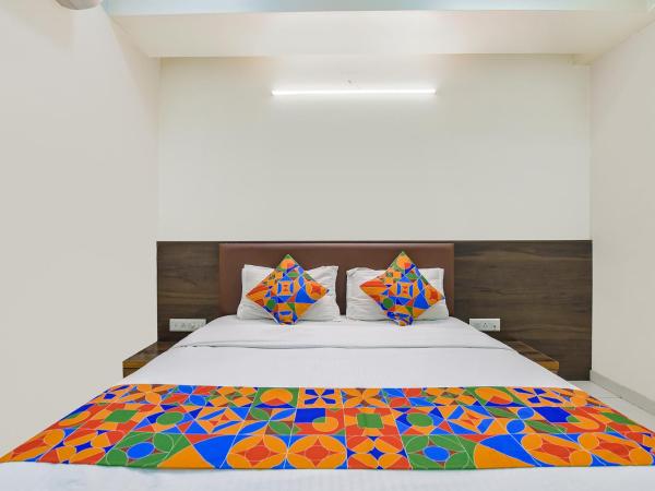 FabHotel Crystal, Odhav : photo 3 de la chambre chambre deluxe