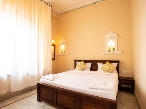 Hostel Mantra : photo 2 de la chambre lake view superior double bed private room ensuite