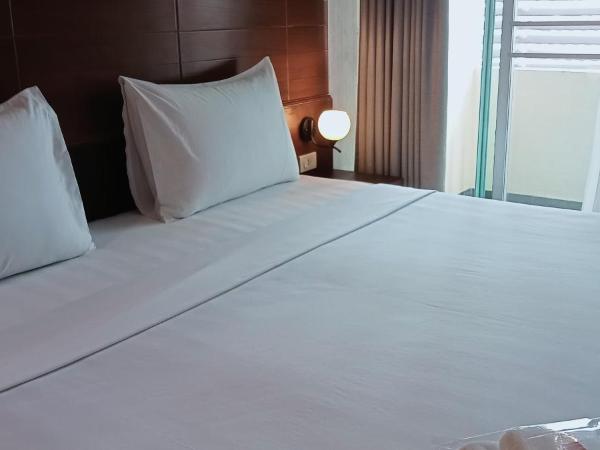 The Bangkok Cha Cha Suite - SHA Certified : photo 1 de la chambre appartement standard