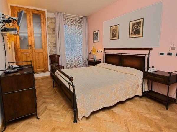 Maison Savoia B&b Apartment : photo 4 de la chambre chambre double ou lits jumeaux