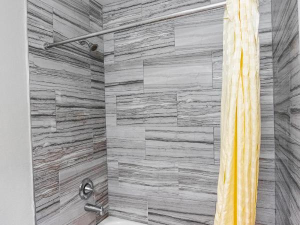 The Atwood Hotel San Diego - SeaWorld/Zoo : photo 9 de la chambre chambre avec 2 grands lits queen-size