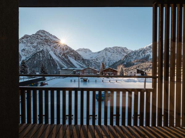 Aves Arosa : photo 6 de la chambre lifestyle mountain view room with balcony