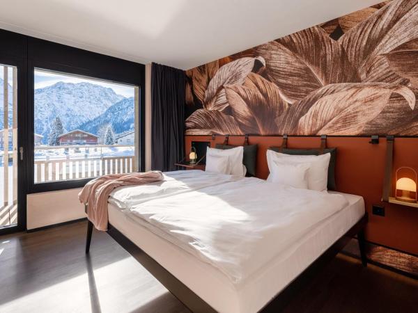 Aves Arosa : photo 10 de la chambre lifestyle mountain view room with balcony