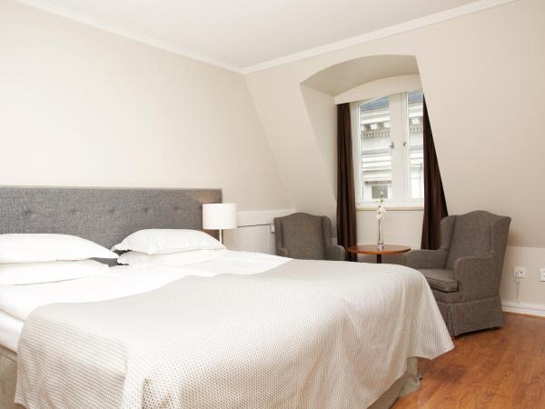 Elite Hotel Savoy : photo 5 de la chambre chambre double standard (À proximité du bâtiment - lilla hotellet)