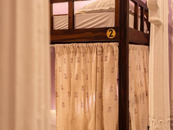 Hostel Mantra : photo 6 de la chambre lit dans dortoir mixte de 6 lits