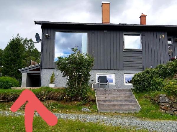 Aurora rooms for rent nr1 We are doing privet northen light trip, reindeer trip and sommaroy Fjord trip : photo 1 de la chambre chambre double avec salle de bains commune