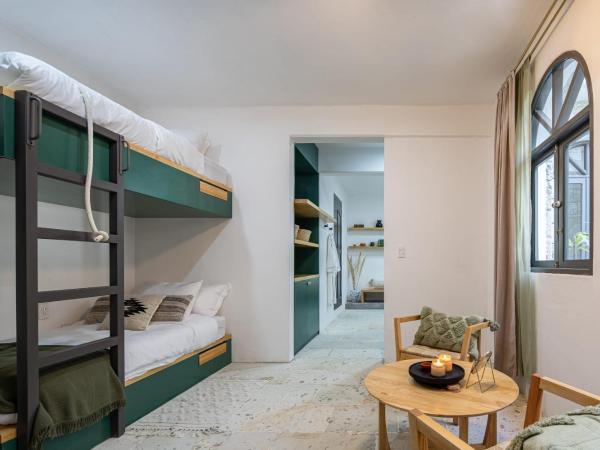 Sleeps 9, Outdoor Space, PingPong Table, in Villa : photo 7 de la chambre appartement