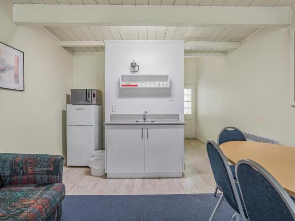 Capital Lodge Motor Inn : photo 4 de la chambre chambre familiale