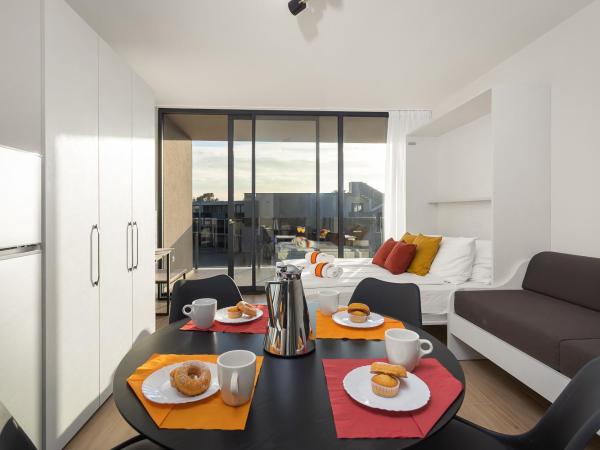 Residence Del Mar Emotion : photo 8 de la chambre appartement 1 chambre avec balcon - côté piscine (4 personnes)