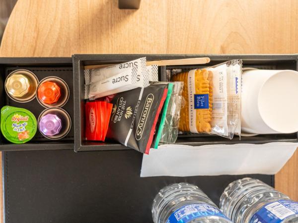 B&B HOTEL Marseille Centre La Joliette : photo 5 de la chambre chambre double supérieure