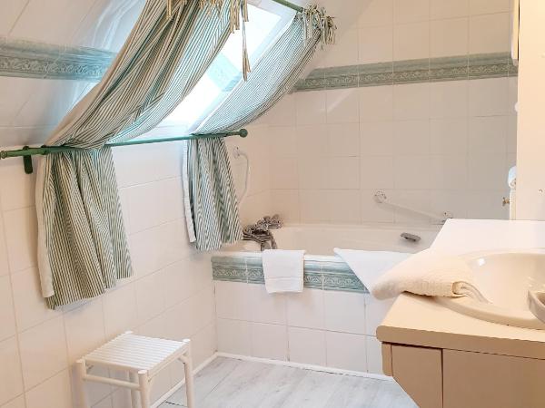 Hôtel Restaurant Ferme de la Grande Cour : photo 4 de la chambre chambre quadruple confort