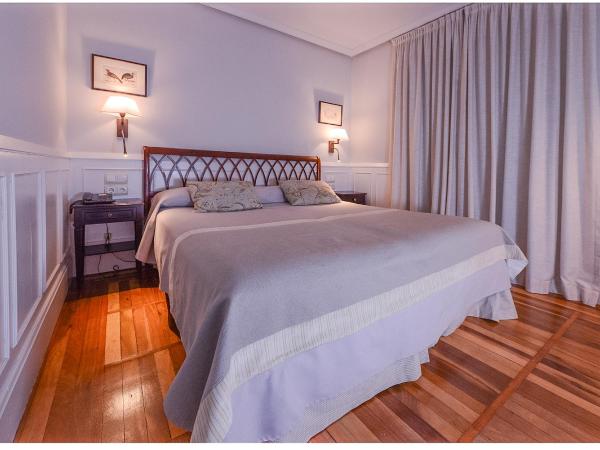 Hotel Alcazar Irun : photo 2 de la chambre chambre double avec balcon