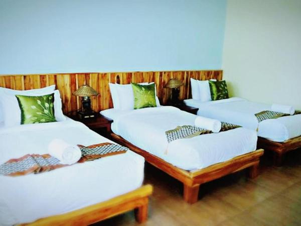 Good Times Resort Kanchanaburi : photo 6 de la chambre chambre triple standard
