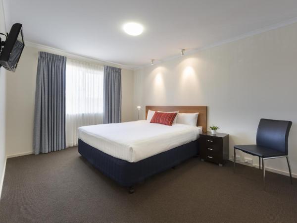 Ramada Encore Belconnen : photo 1 de la chambre chambre lit king-size exécutive