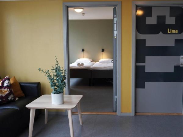 Rumi Hostel : photo 1 de la chambre chambre double avec salle de bains commune