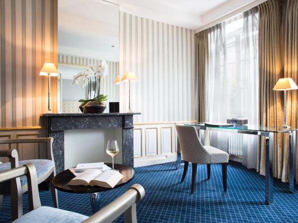 Hotel Le Place d'Armes - Relais & Châteaux : photo 7 de la chambre suite junior