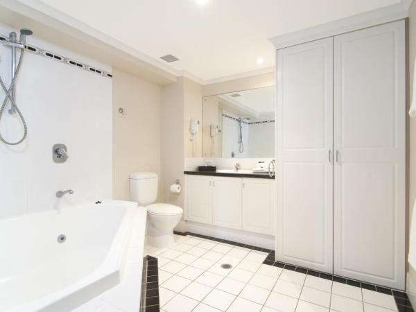 Regal Port Douglas : photo 8 de la chambre appartement 1 chambre avec baignoire spa