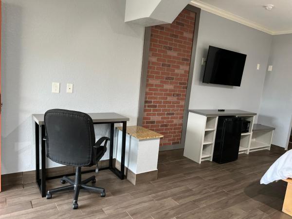 The Symphony Inn & Suites : photo 4 de la chambre suite lit king-size