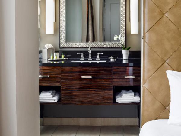 Colcord Hotel Oklahoma City, Curio Collection by Hilton : photo 5 de la chambre chambre double deluxe lit queen-size