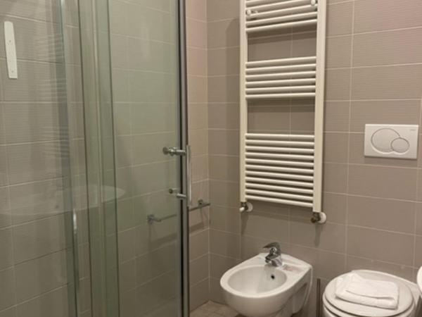 Easy Milano - Rooms and Apartments Navigli : photo 4 de la chambre studio triple standard