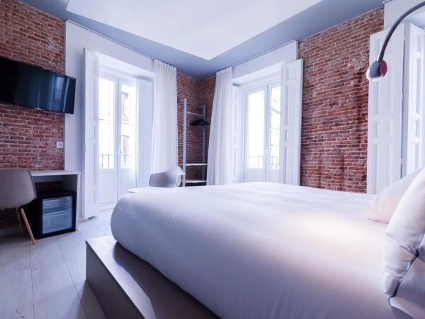 B&B HOTEL Madrid Centro Fuencarral 52 : photo 3 de la chambre chambre double supérieure