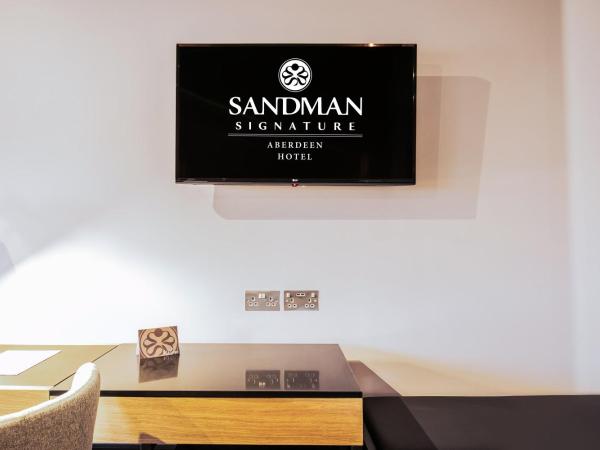 Sandman Signature Aberdeen Hotel & Spa : photo 4 de la chambre chambre 1 lit king-size standard avec canapé-lit