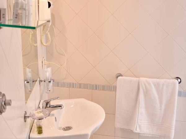 Villa Margherita : photo 8 de la chambre chambre double - vue sur mer