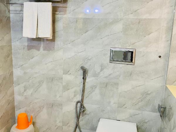 Hotel Vajra Inn & Apartments : photo 3 de la chambre studio - vue sur montagne