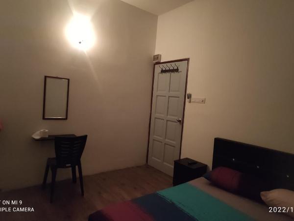 BENUTHOMESTAY : photo 3 de la chambre petite chambre double