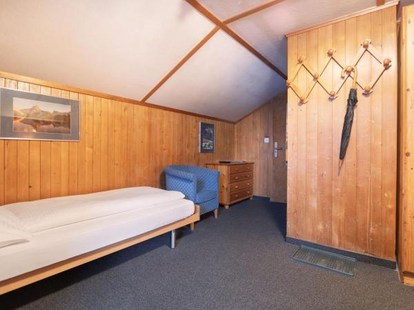 Jungfrau Lodge, Swiss Mountain Hotel : photo 6 de la chambre chambre quadruple avec salle de bains privative
