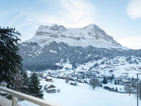 Jungfrau Lodge, Annex Crystal : photo 3 de la chambre chambre triple avec balcon