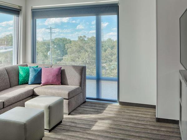 Hyatt House Columbus OSU Short North : photo 1 de la chambre king studio suite with kitchen and sofa bed