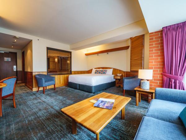 Arkaba Hotel : photo 1 de la chambre suite lit king-size de luxe avec baignoire spa