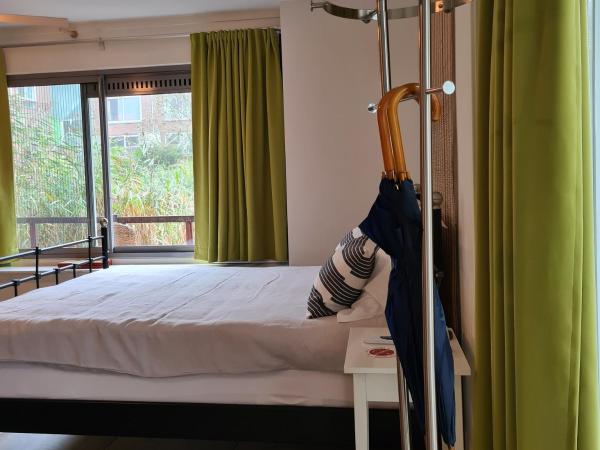 GREAT CANAL STUDIO - Water view & Free parking : photo 7 de la chambre chambre quadruple - vue sur lac