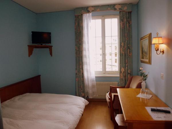 Hotel Central Continental : photo 4 de la chambre chambre simple