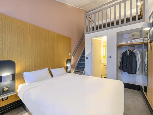 B&B HOTEL Vannes Est Golfe du Morbihan : photo 1 de la chambre chambre quadruple