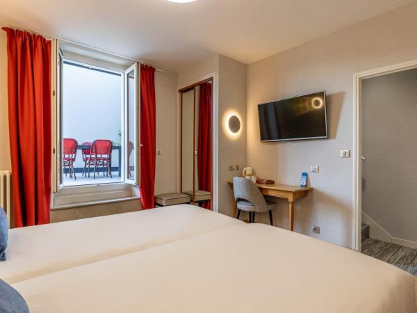 Hotel Kyriad Saint Malo Centre Plage : photo 10 de la chambre chambre triple avec terrasse - sans vue sur mer