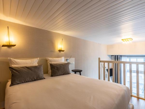 Hotel Kyriad Saint Malo Centre Plage : photo 8 de la chambre chambre duplex pour 4 personnes - vue sur mer 