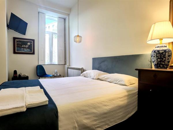 Monsenhor52 : photo 4 de la chambre chambre double deluxe avec baignoire