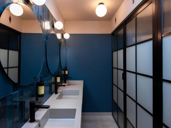 COEO Pod Hostel - Part of COEO Experience : photo 6 de la chambre capsule simple haut - femmes