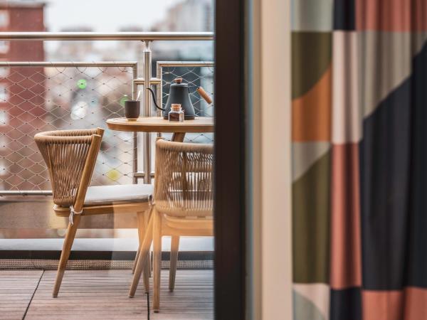 La Belle Ville : photo 2 de la chambre chambre double avec terrasse