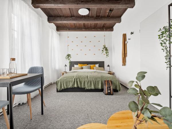 Penzion Village Peace #29 by Goodnite cz - U Libušky : photo 2 de la chambre chambre double avec lit d'appoint